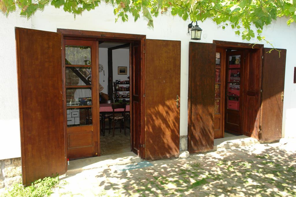 Sobe Gajic Sremski Karlovci Exterior photo